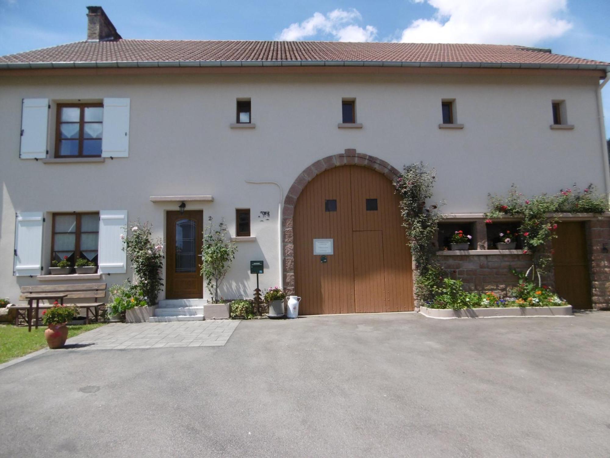 Chez Catherine Et Roger Brouvelieures Kültér fotó